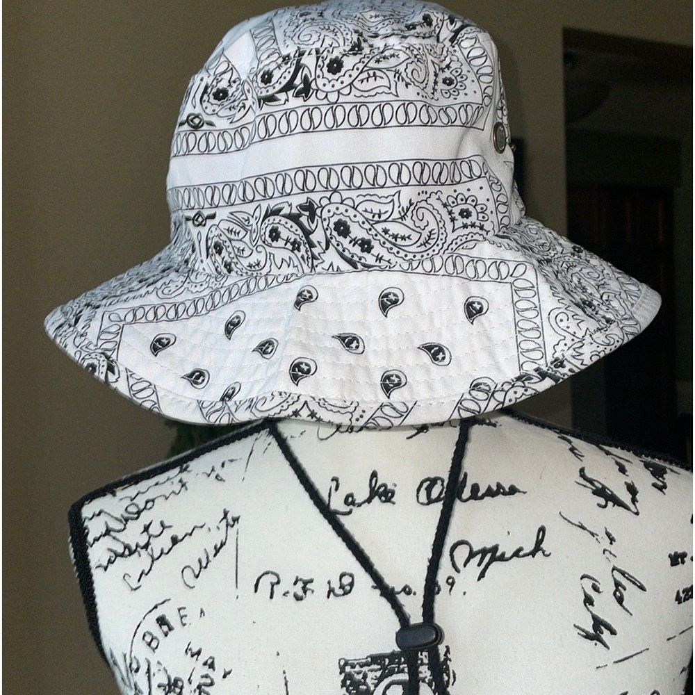 “Lucky Brand” Bucket Sun Hat
Size: L/LX
EUC